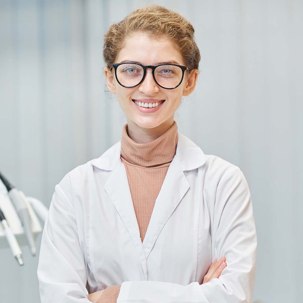 dentist at dental clinic MEKWS